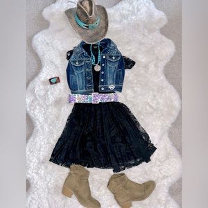 *DONATED* NWOT 😍 Spring Floral 💐 Multicolor Wide Dress Belt